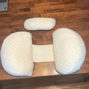 Babybub maternity pillow